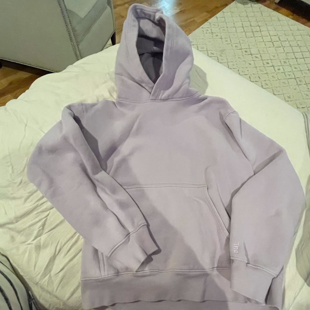 Aritzia tna “perfect” hoodie “cozy af”